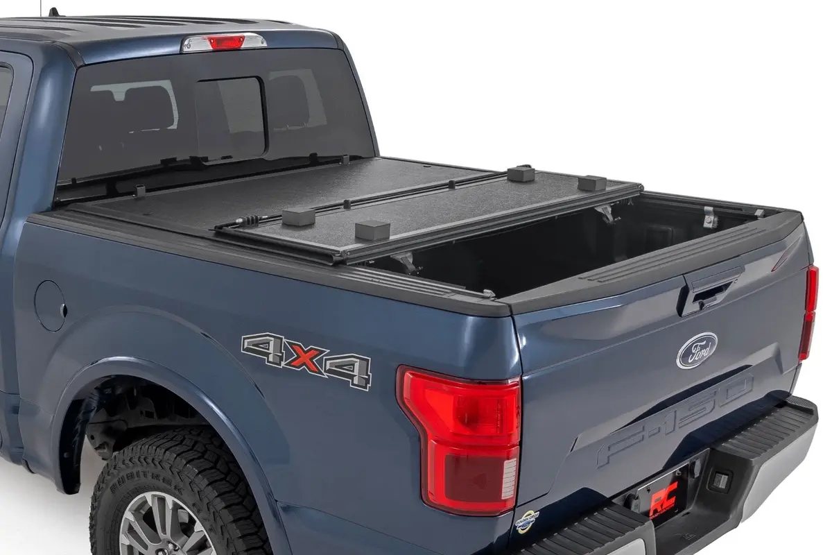 Hard Low Profile Bed Cover - 5'7 Inch Bed - Ford F-150 (15-20)/Raptor (17-20) 1