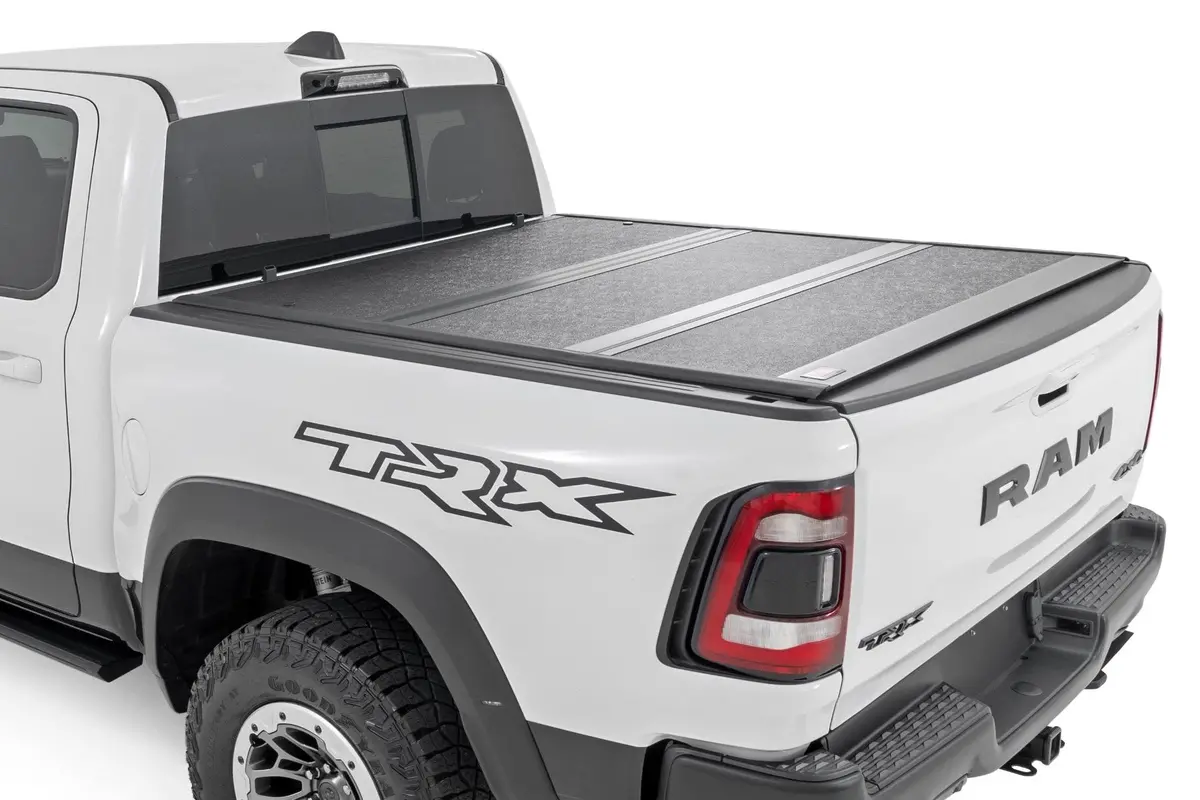 Hard Low Profile Bed Cover - 5'7 Inch Bed - No Rambox - Ram 1500 (19-25)/1500 Trx (21-24) 1