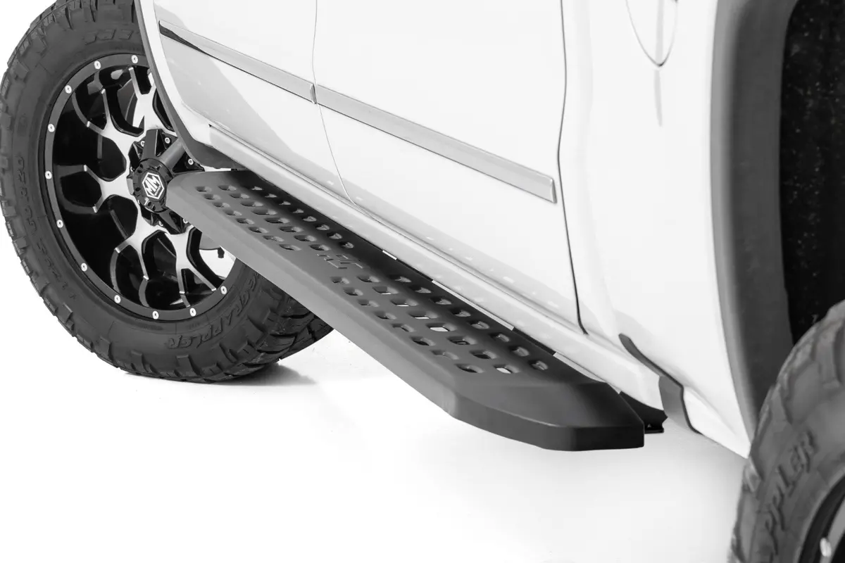 Rough Country 44001 Rpt2 Running Boards 1