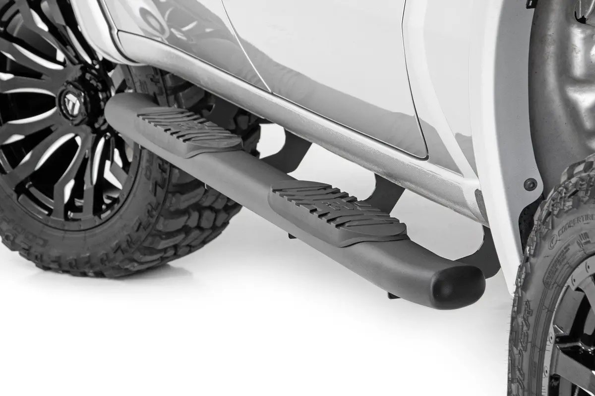 Oval Nerf Step - Crew Cab - Chevy/Gmc 1500/2500Hd/3500Hd (19-24) 1