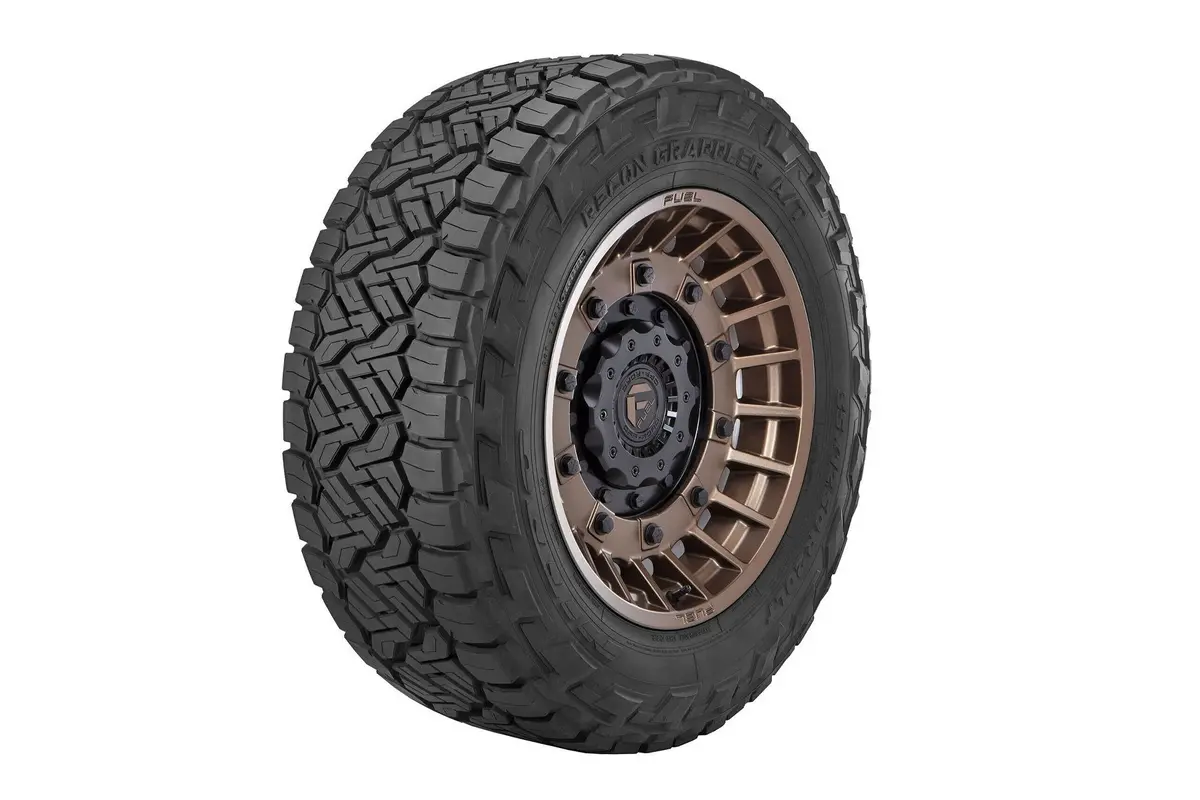 285/70R17 Nitto Recon Grappler A/T 1
