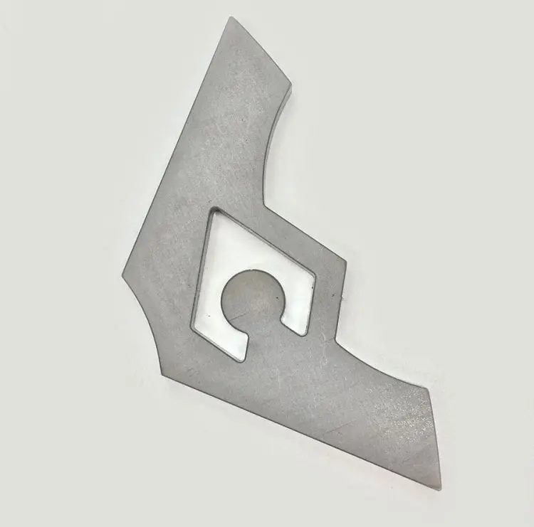 Simple Gusset - 90 Degrees A-Blade 1